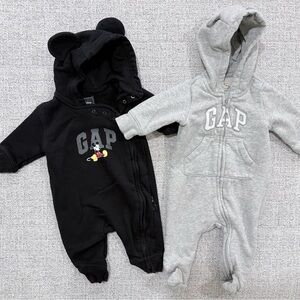 GAP Baby One-Piece Hooded Romper in Black and Light Gray